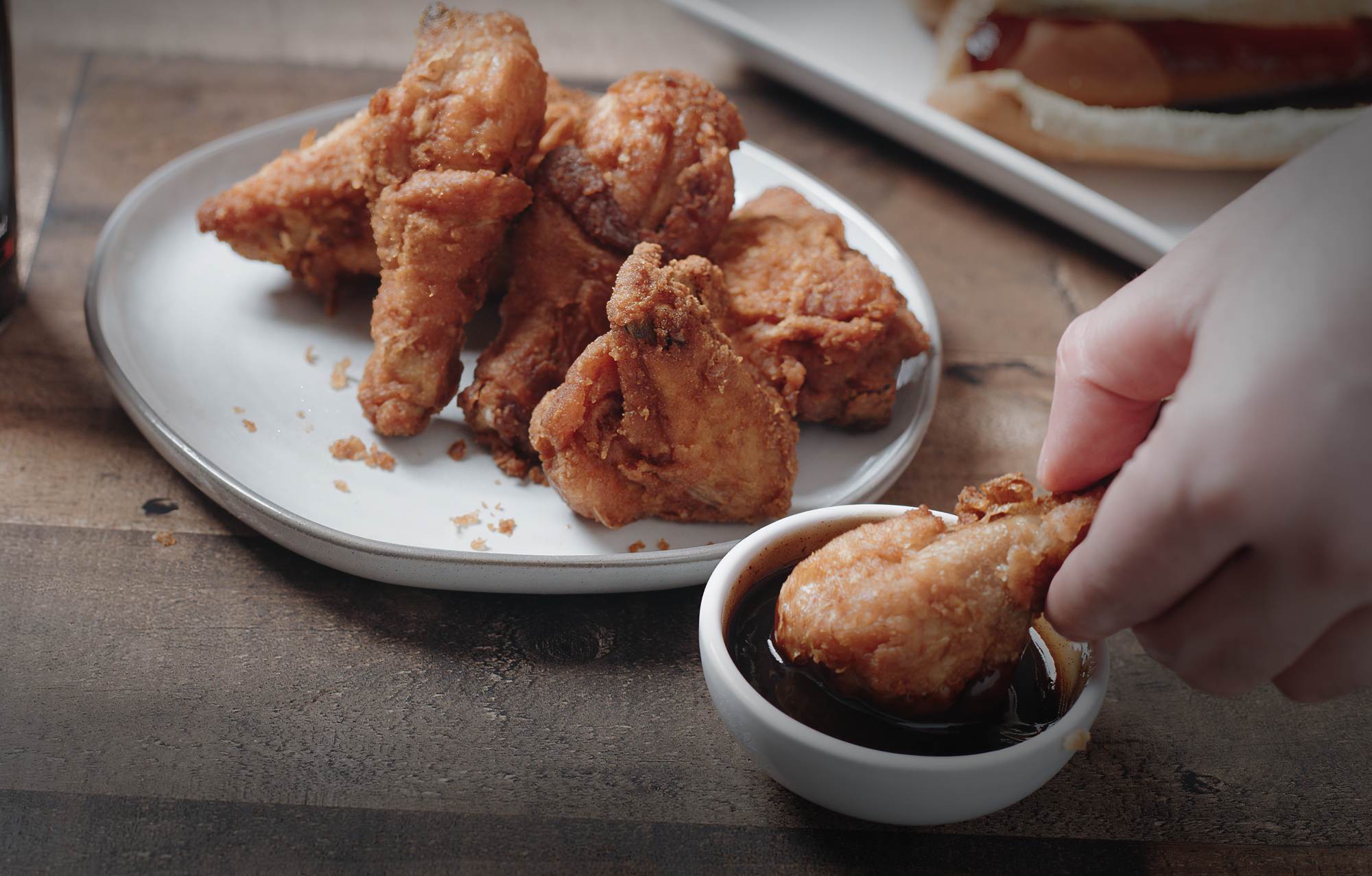 Fried chicken with Black Cavern sauce